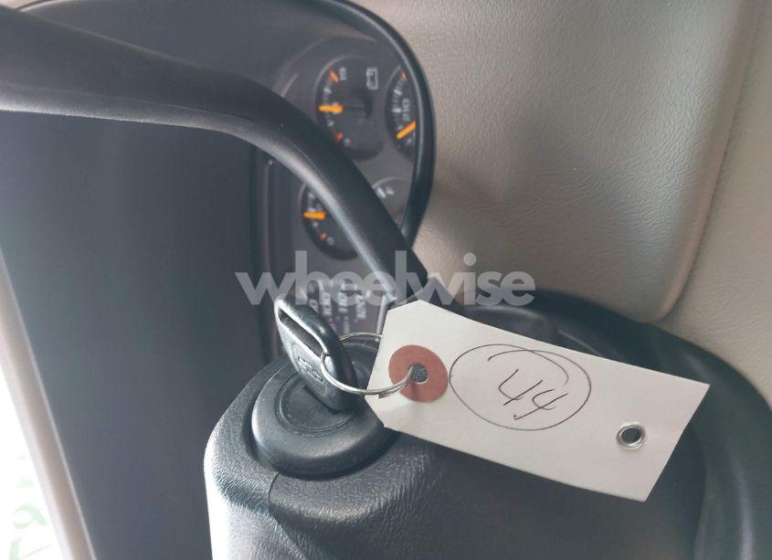 Photo 11 of 2003 Chevrolet Tahoe LT (VIN 1GNEC13Z33J280130)