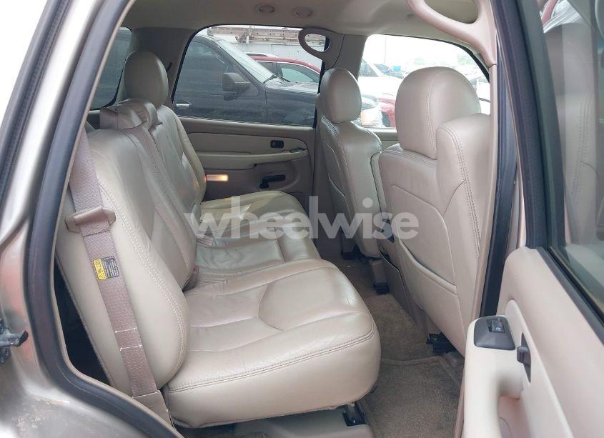 Photo 8 of 2003 Chevrolet Tahoe LT (VIN 1GNEC13Z33J280130)