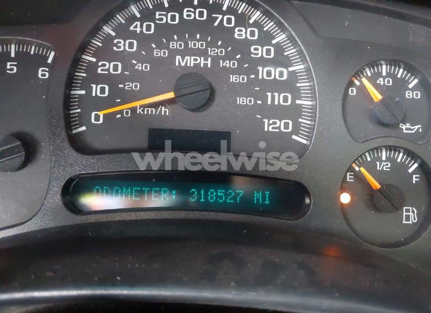 Photo 6 of 2003 Chevrolet Tahoe LT (VIN 1GNEC13Z33R166971)