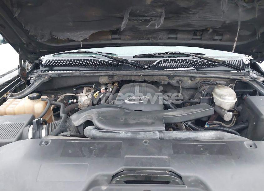 Photo 9 of 2003 Chevrolet Tahoe LT (VIN 1GNEC13Z33R166971)