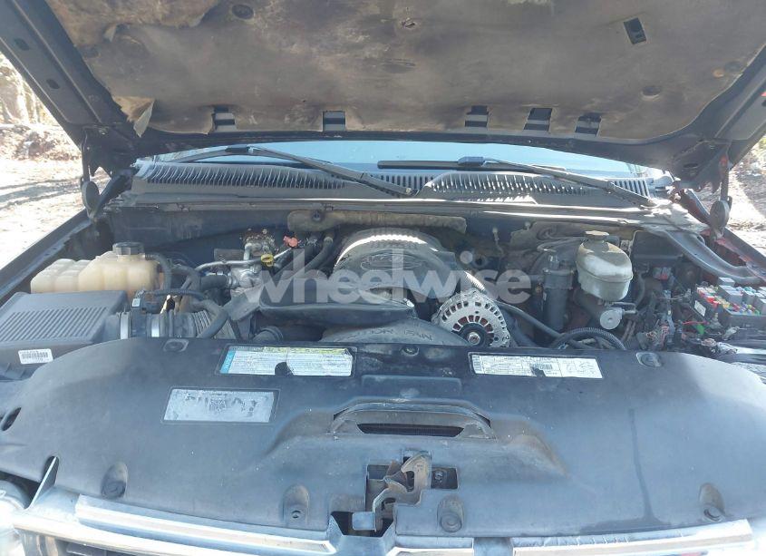 Photo 10 of 2003 Chevrolet Tahoe LT (VIN 1GNEC13Z33R225159)