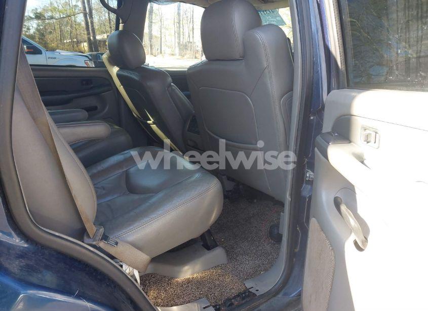 Photo 8 of 2003 Chevrolet Tahoe LT (VIN 1GNEC13Z33R225159)