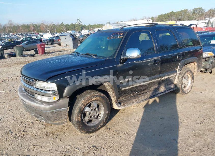 Photo 2 of 2003 Chevrolet Tahoe LT (VIN 1GNEC13Z33R299259)