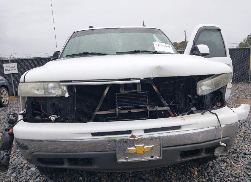 Photo 6 of 2004 Chevrolet Tahoe LT (VIN 1GNEC13Z34J239224)