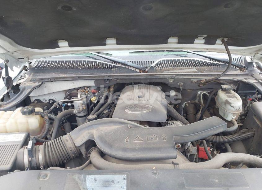 Photo 10 of 2004 Chevrolet Tahoe LT (VIN 1GNEC13Z34J277598)