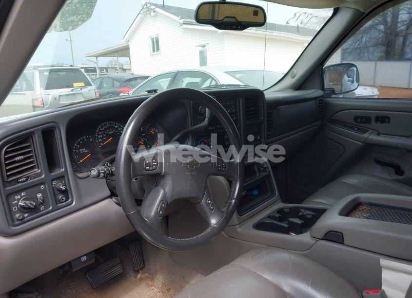 Photo 14 of 2004 Chevrolet Tahoe LT (VIN 1GNEC13Z34J277598)