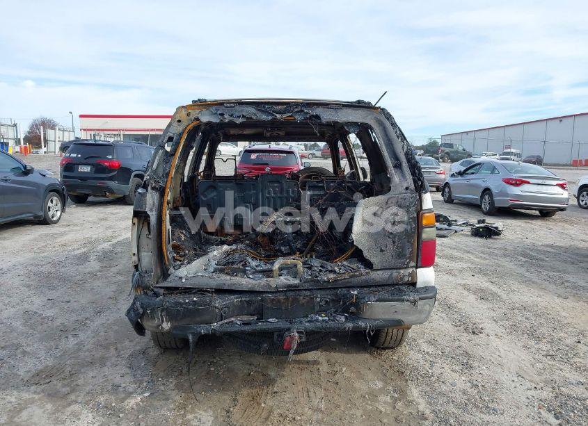 Photo 15 of 2004 Chevrolet Tahoe LS (VIN 1GNEC13Z34J282624)