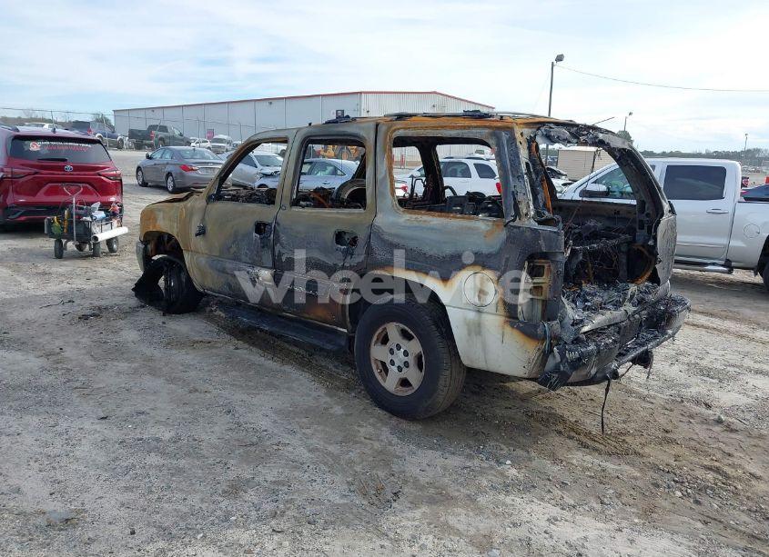 Photo 3 of 2004 Chevrolet Tahoe LS (VIN 1GNEC13Z34J282624)
