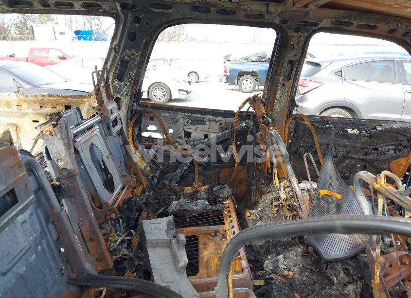 Photo 8 of 2004 Chevrolet Tahoe LS (VIN 1GNEC13Z34J282624)