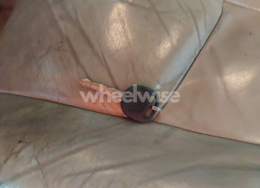 Photo 11 of 2004 Chevrolet Tahoe LS (VIN 1GNEC13Z34J311183)