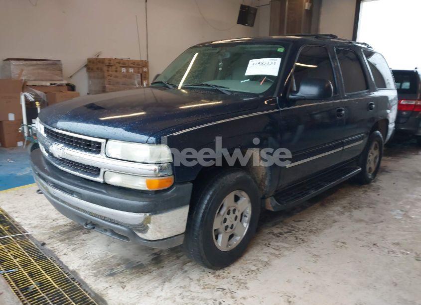 Photo 2 of 2004 Chevrolet Tahoe LS (VIN 1GNEC13Z34J311183)