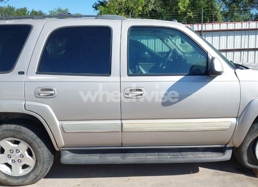 Photo 13 of 2004 Chevrolet Tahoe LT (VIN 1GNEC13Z34J328114)