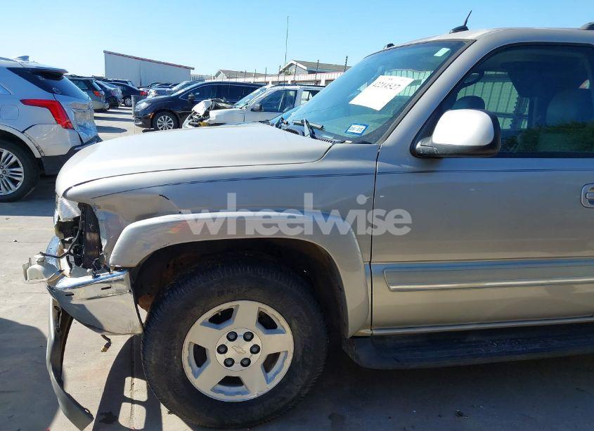 Photo 17 of 2004 Chevrolet Tahoe LT (VIN 1GNEC13Z34J328114)
