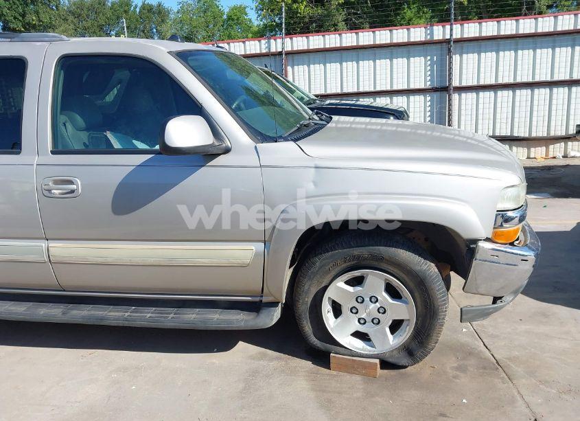 Photo 18 of 2004 Chevrolet Tahoe LT (VIN 1GNEC13Z34J328114)