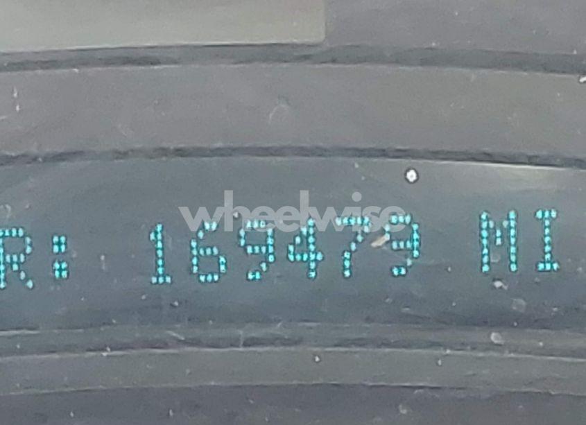 Photo 7 of 2004 Chevrolet Tahoe LT (VIN 1GNEC13Z34J328114)