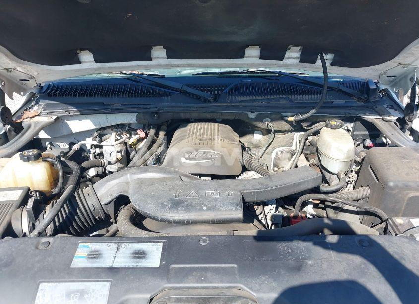 Photo 10 of 2004 Chevrolet Tahoe LT (VIN 1GNEC13Z34R150190)