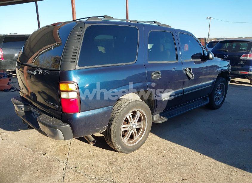 Photo 4 of 2004 Chevrolet Tahoe LS (VIN 1GNEC13Z34R152070)