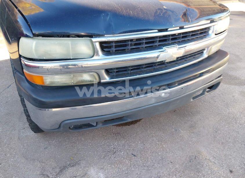 Photo 6 of 2004 Chevrolet Tahoe LS (VIN 1GNEC13Z34R152070)