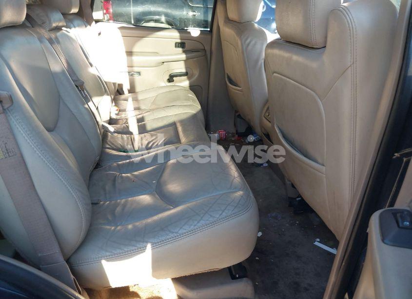 Photo 8 of 2004 Chevrolet Tahoe LS (VIN 1GNEC13Z34R152070)