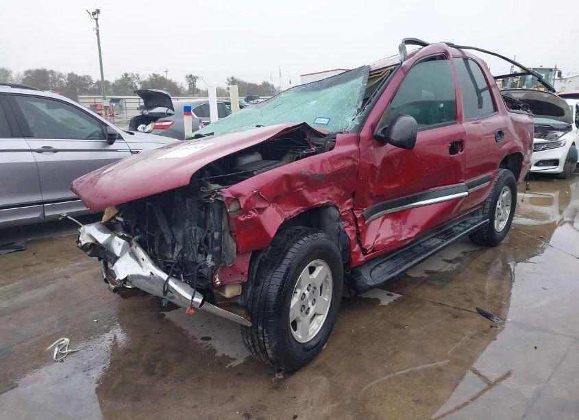 Photo 2 of 2004 Chevrolet Tahoe LS (VIN 1GNEC13Z34R239998)