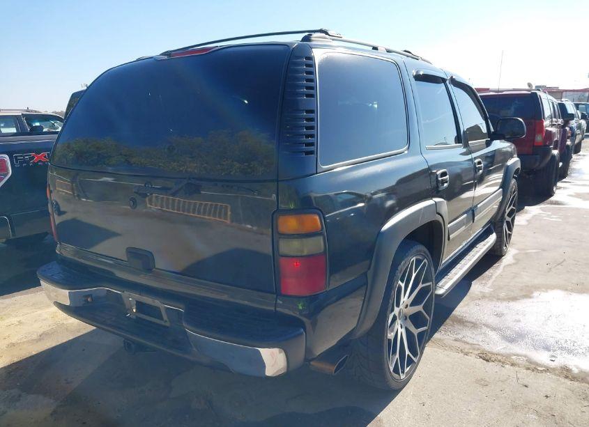 Photo 4 of 2004 Chevrolet Tahoe LS (VIN 1GNEC13Z34R255487)