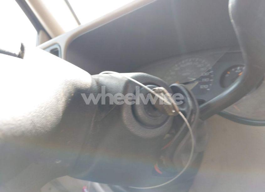 Photo 11 of 2003 Chevrolet Tahoe LS (VIN 1GNEC13Z43J160112)