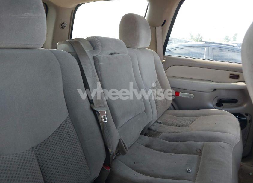 Photo 8 of 2003 Chevrolet Tahoe LS (VIN 1GNEC13Z43J160112)