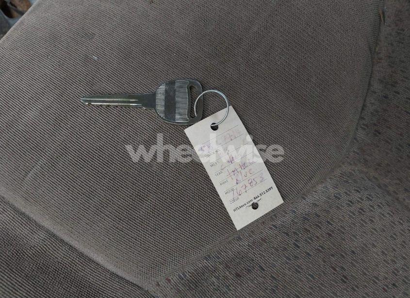 Photo 11 of 2003 Chevrolet Tahoe LS (VIN 1GNEC13Z43J167853)