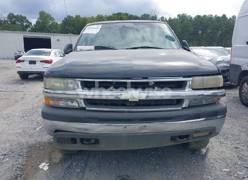 Photo 6 of 2003 Chevrolet Tahoe LS (VIN 1GNEC13Z43J167853)