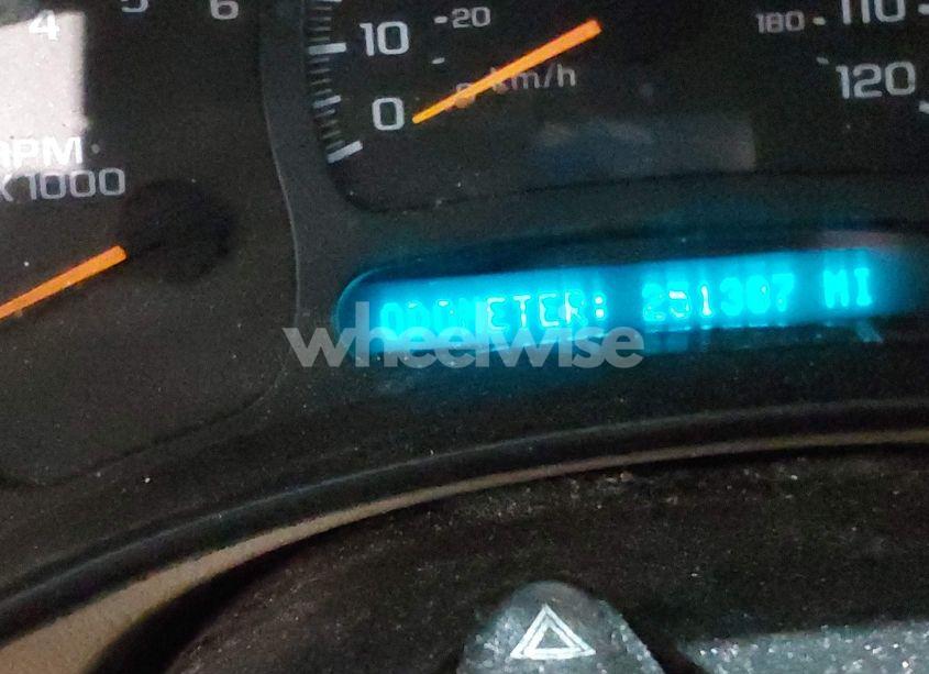 Photo 7 of 2003 Chevrolet Tahoe LS (VIN 1GNEC13Z43J340111)