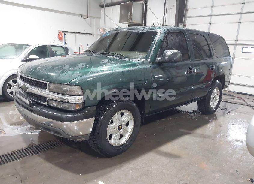 Photo 2 of 2004 Chevrolet Tahoe LT (VIN 1GNEC13Z44R118820)