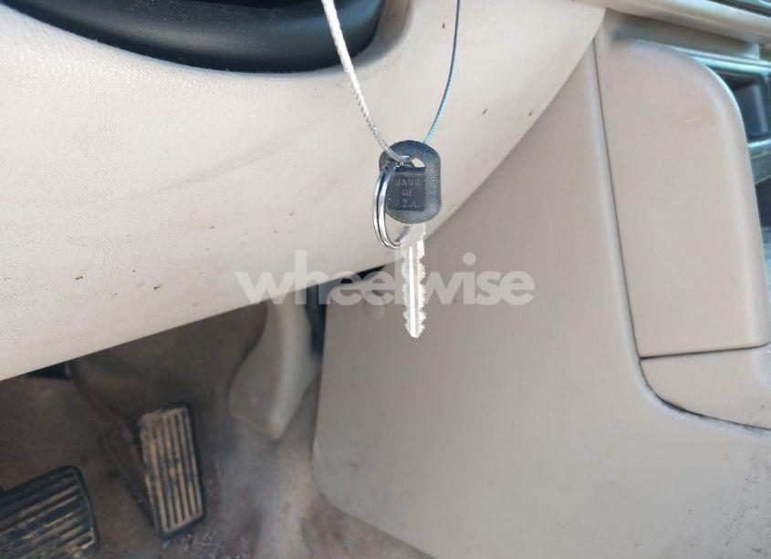 Photo 11 of 2004 Chevrolet Tahoe LT (VIN 1GNEC13Z44R197874)