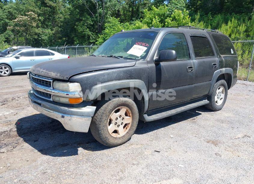 Photo 2 of 2004 Chevrolet Tahoe LT (VIN 1GNEC13Z44R197874)