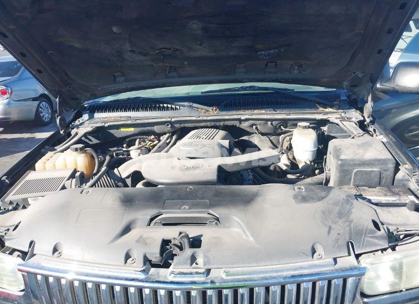 Photo 10 of 2004 Chevrolet Tahoe LS (VIN 1GNEC13Z44R289535)