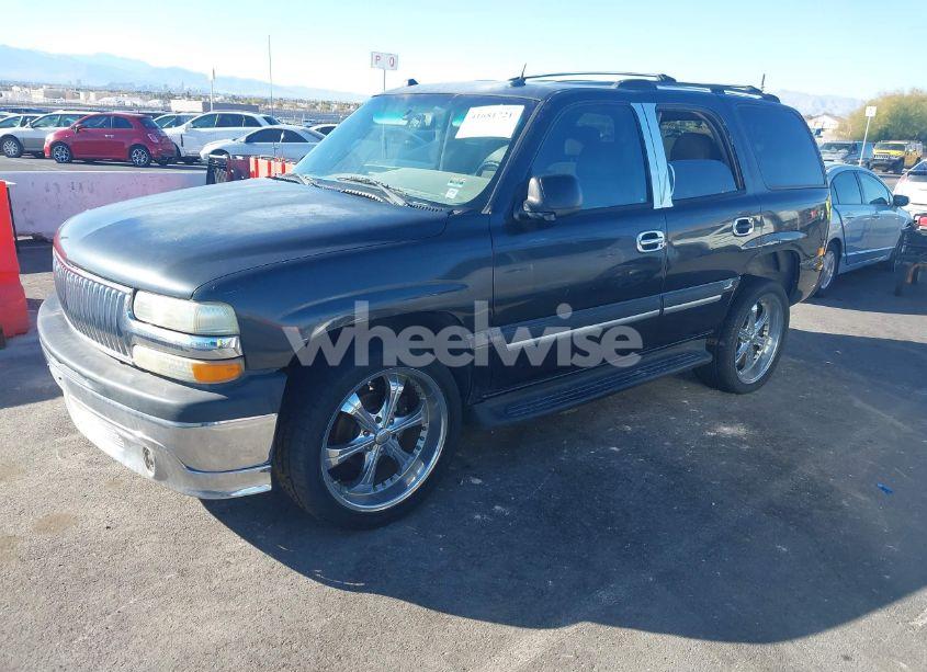 Photo 2 of 2004 Chevrolet Tahoe LS (VIN 1GNEC13Z44R289535)