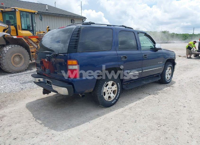 Photo 4 of 2002 Chevrolet Tahoe LS (VIN 1GNEC13Z52R284289)