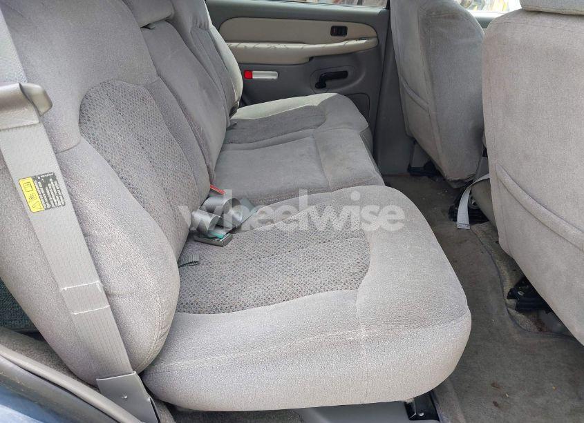 Photo 8 of 2002 Chevrolet Tahoe LS (VIN 1GNEC13Z52R284289)