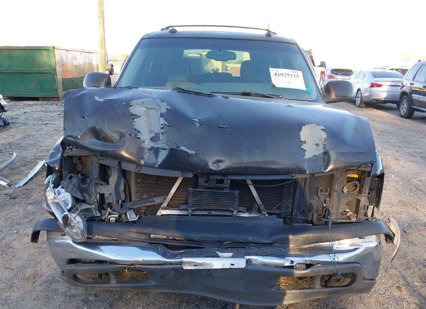 Photo 6 of 2003 Chevrolet Tahoe LT (VIN 1GNEC13Z53J127457)