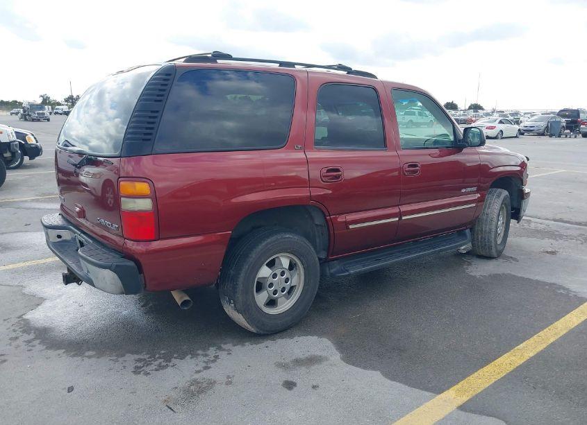 Photo 4 of 2003 Chevrolet Tahoe LT (VIN 1GNEC13Z53R236227)