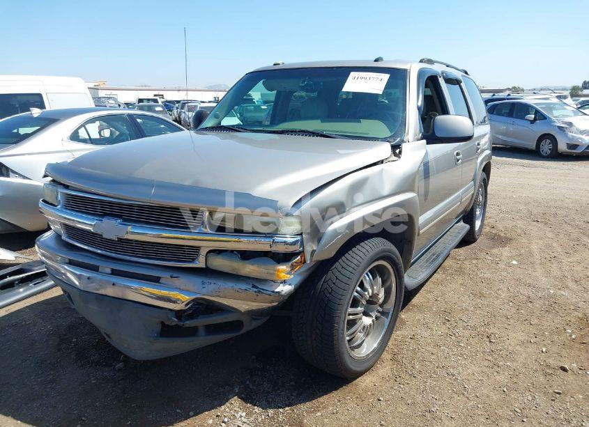 Photo 6 of 2003 Chevrolet Tahoe LT (VIN 1GNEC13Z53R239032)