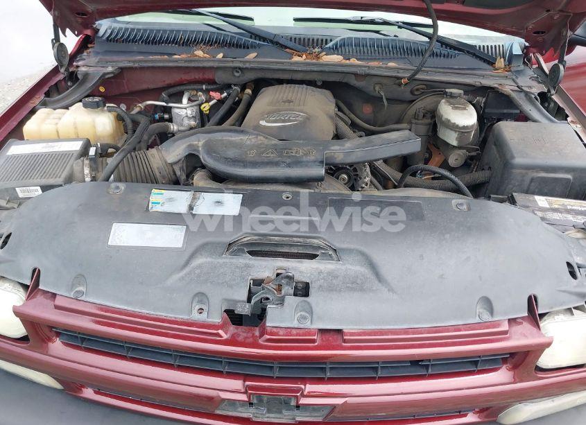 Photo 10 of 2003 Chevrolet Tahoe LS (VIN 1GNEC13Z53R308205)