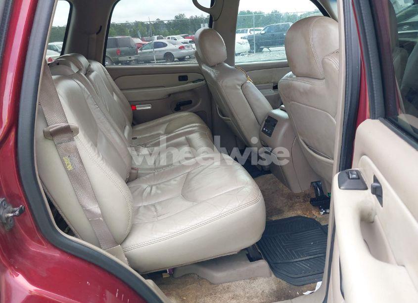 Photo 8 of 2003 Chevrolet Tahoe LS (VIN 1GNEC13Z53R308205)