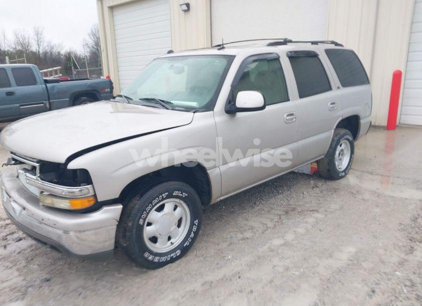 Photo 2 of 2004 Chevrolet Tahoe LT (VIN 1GNEC13Z54J162422)