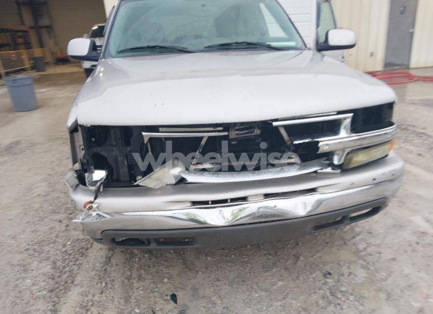 Photo 6 of 2004 Chevrolet Tahoe LT (VIN 1GNEC13Z54J162422)