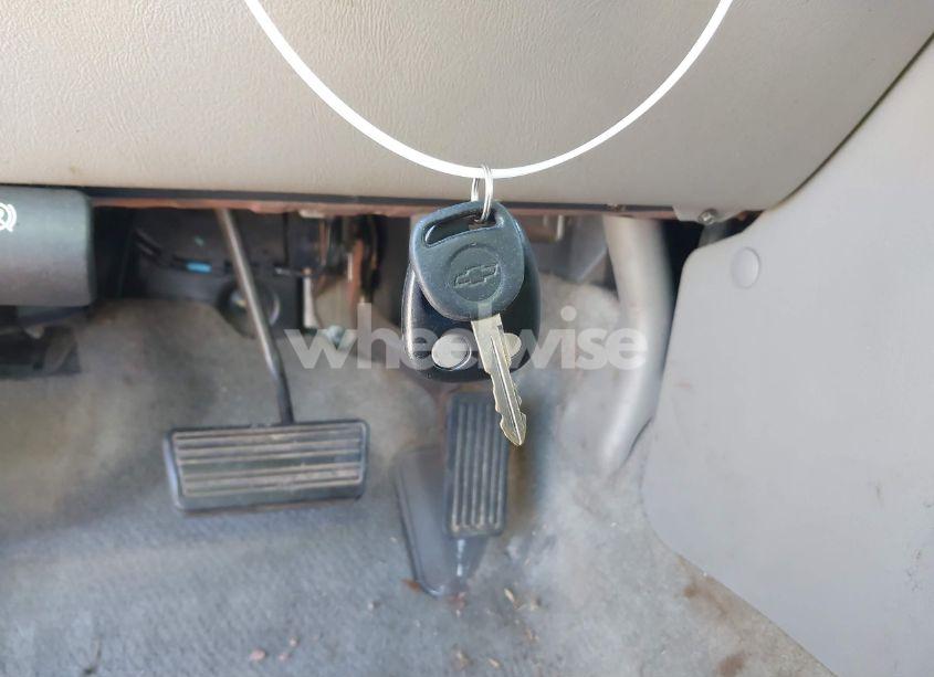 Photo 11 of 2004 Chevrolet Tahoe LS (VIN 1GNEC13Z54J225101)