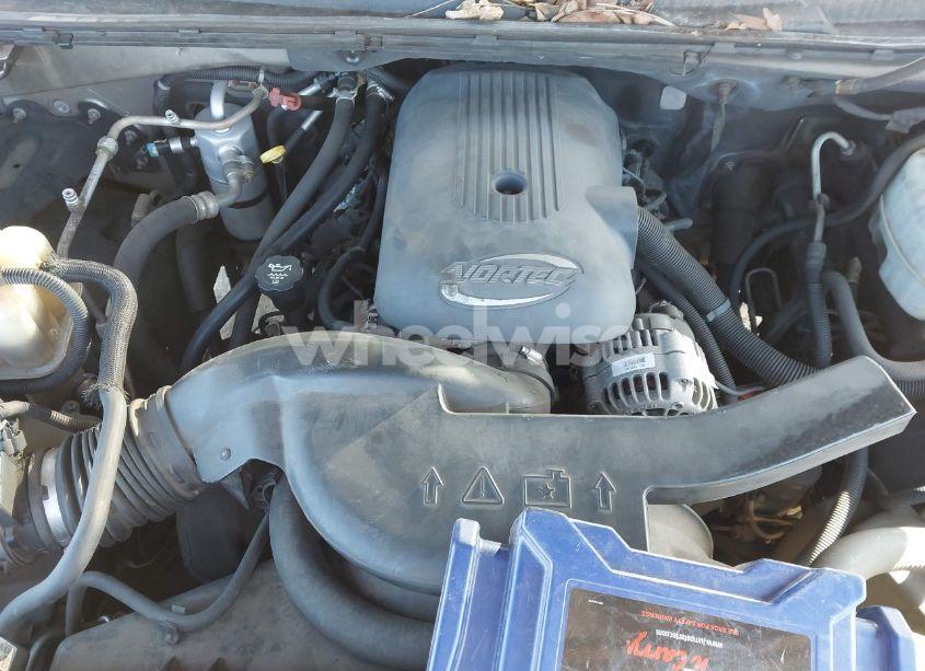 Photo 10 of 2004 Chevrolet Tahoe LT (VIN 1GNEC13Z54J242254)