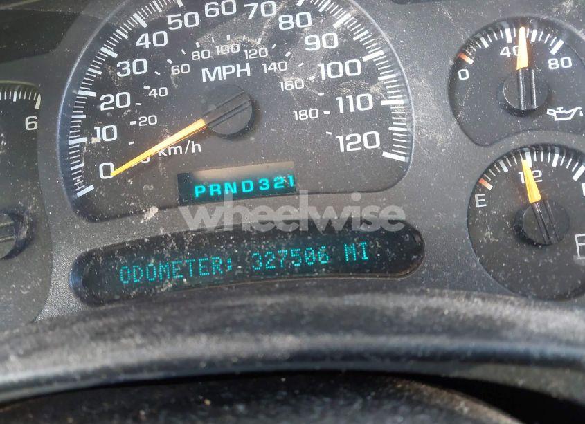 Photo 15 of 2004 Chevrolet Tahoe LT (VIN 1GNEC13Z54J242254)