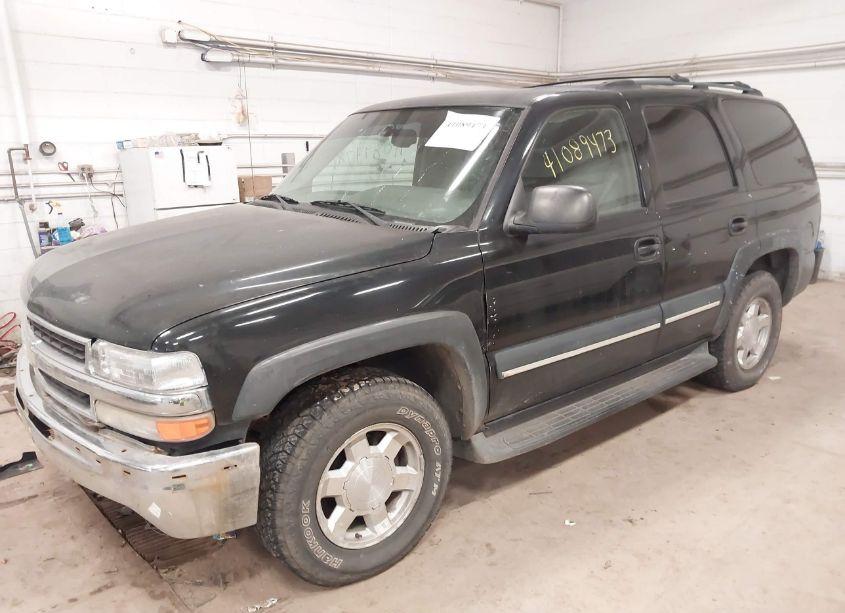 Photo 2 of 2004 Chevrolet Tahoe LS (VIN 1GNEC13Z54R138154)