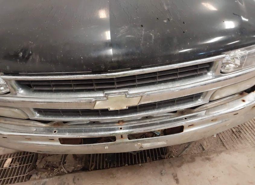 Photo 6 of 2004 Chevrolet Tahoe LS (VIN 1GNEC13Z54R138154)