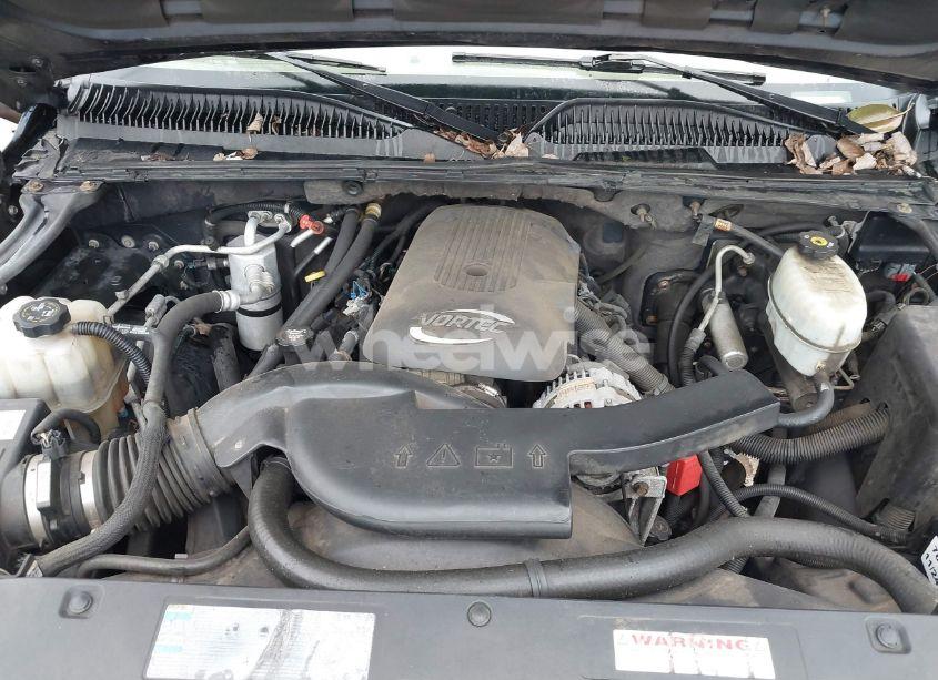 Photo 10 of 2004 Chevrolet Tahoe LS (VIN 1GNEC13Z54R177164)